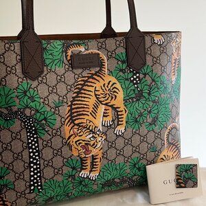 GUCCI BENGAL GG Supreme Tote (NWOT)